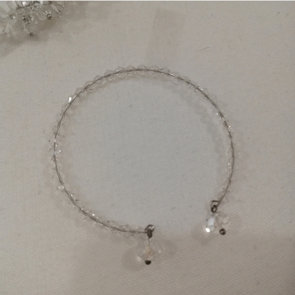 Yousef Clear Faux Crystals Cluster Necklace and Beaded Cuff Bracelet Set - Picture 9 of 9